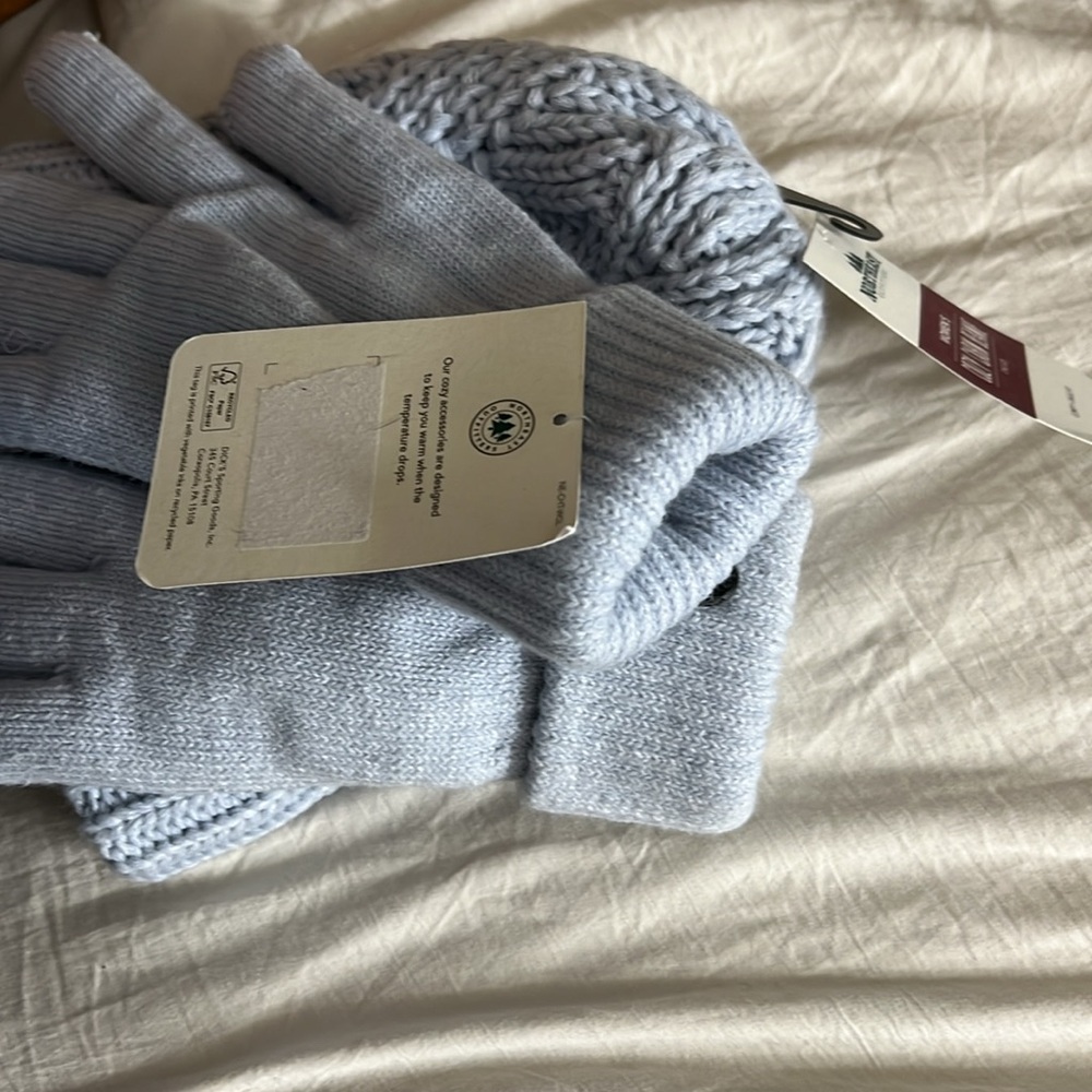 NWT Northeast Outfitters Cozy Cabin Beanie and Gloves Set - Picture 3 of 3